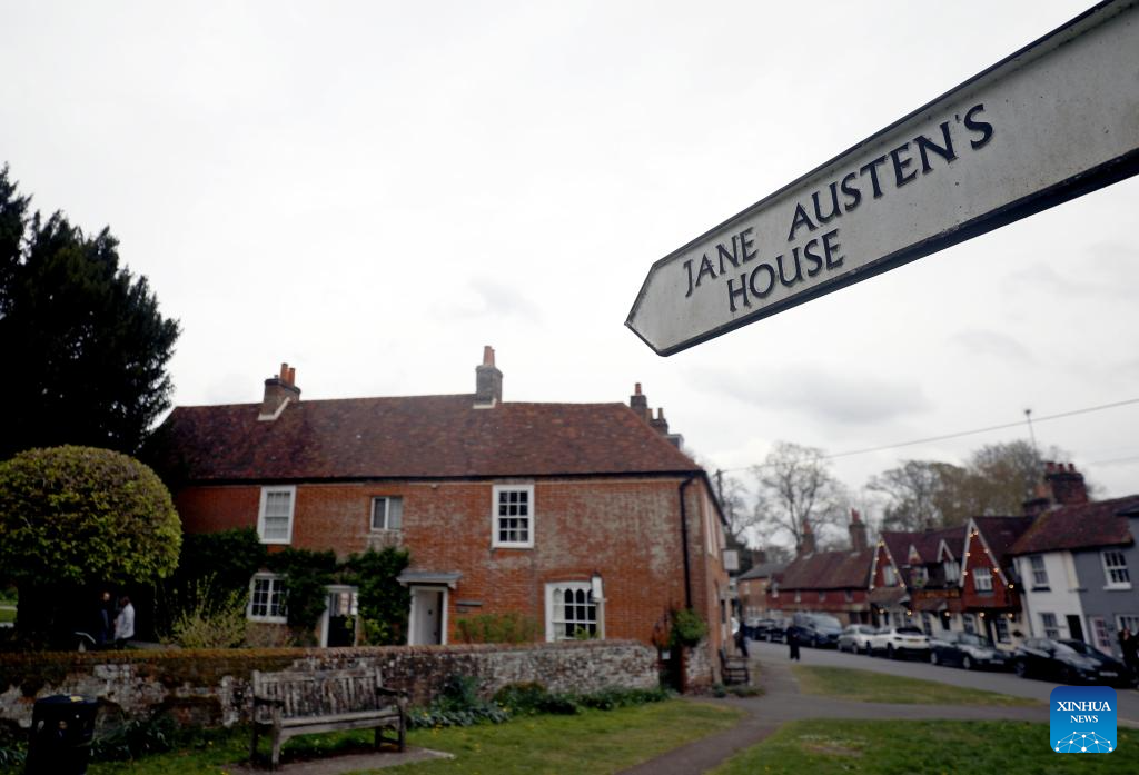 Pic story of Jane Austen's House in Chawton, Britain